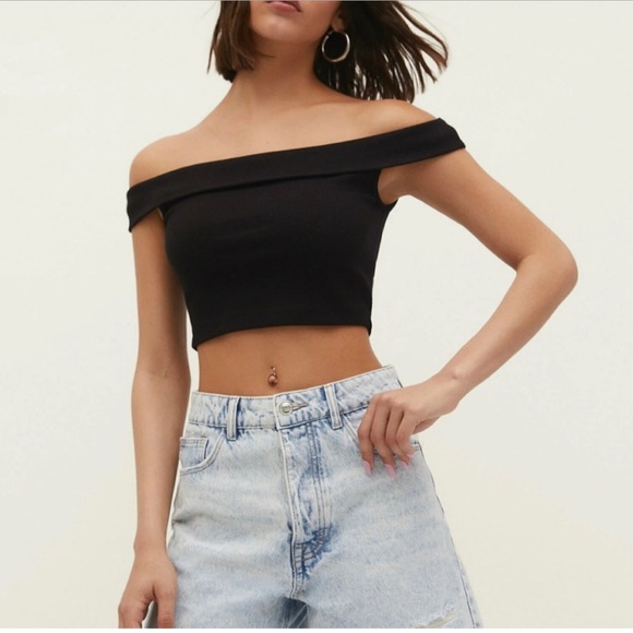 Urban Outfitters NWOT Black Bardot Crop Top - Picture 1 of 11